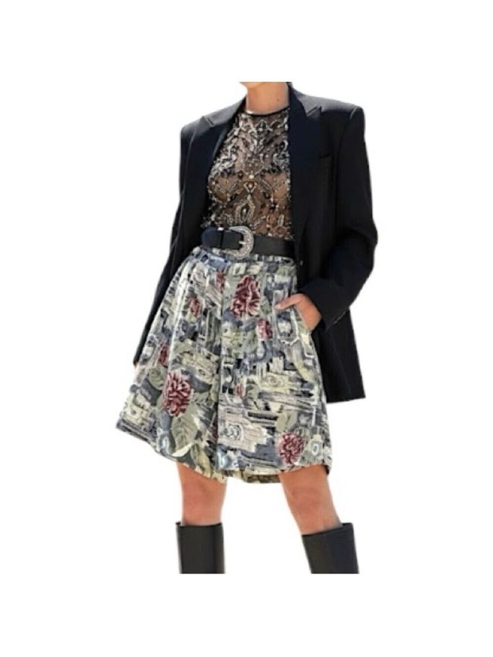 Vintage Above Average flowy floral knee length shorts skort